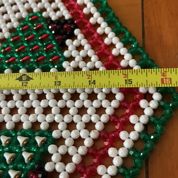 Christmas Handmade beaded table mat centerpiece - Picture 8 of 8